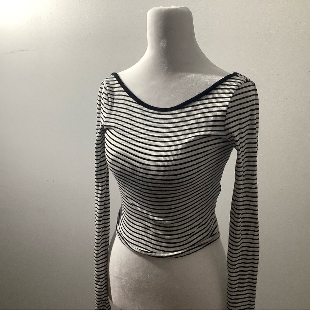 Striped Black and White Long Sleeve Top